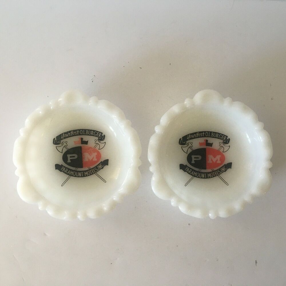 Paramount Motels PM Advertising "Your Host O.L Burger" White Milk Glass Set of 2